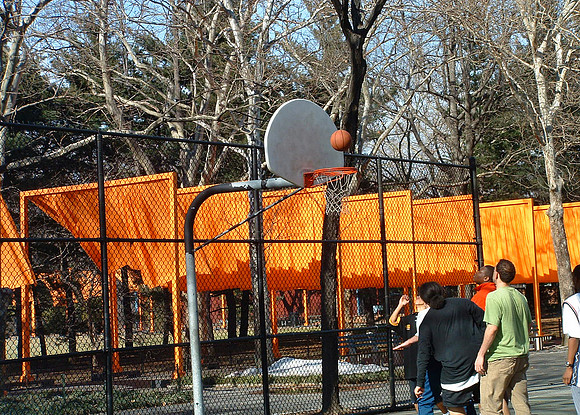 DSCF0021A Hoops at Gates